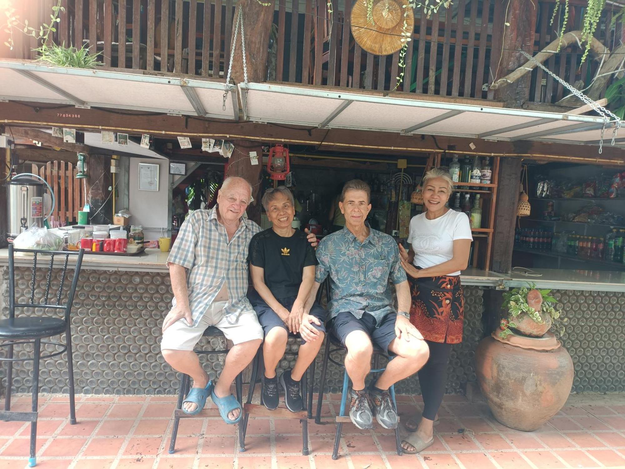 เฮือนน้ำน่าน House By The River Nan Uttaradit Dış mekan fotoğraf